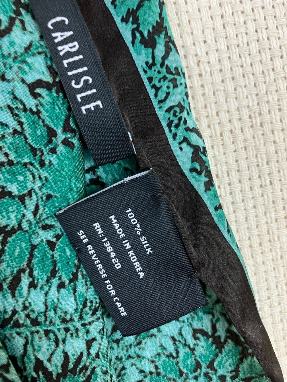 CARLISLE 100% Silk Long Scarf Shawl Green Floral Print - Picture 5 of 16